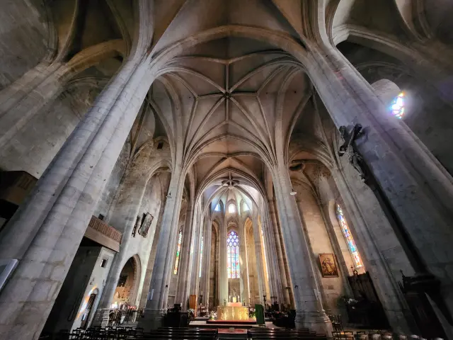 Ambert église Saint-Jean interior 1