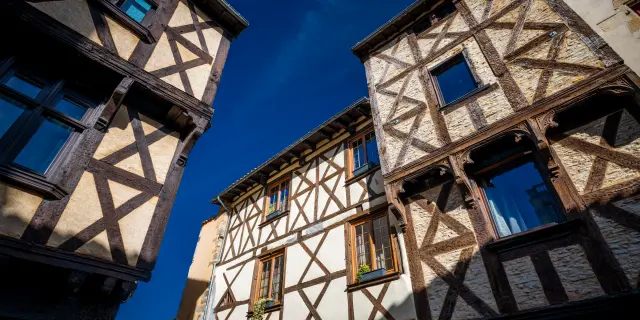 Maison à pans de bois dans le centre historique de Billom en Auvergne