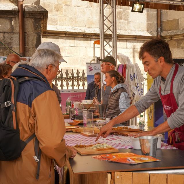 Fourmofolies, tasting of Fourme d'Ambert cheese