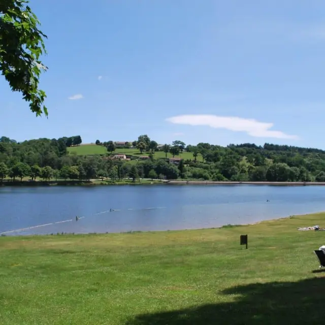 Lake at Saint-Remy-sur-Durolle